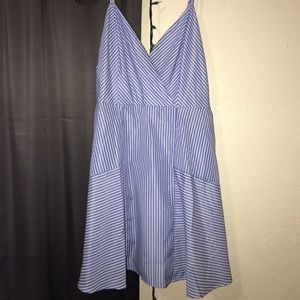 BLUE AND WHITE STRIPPED DRESS W/ POCKETS